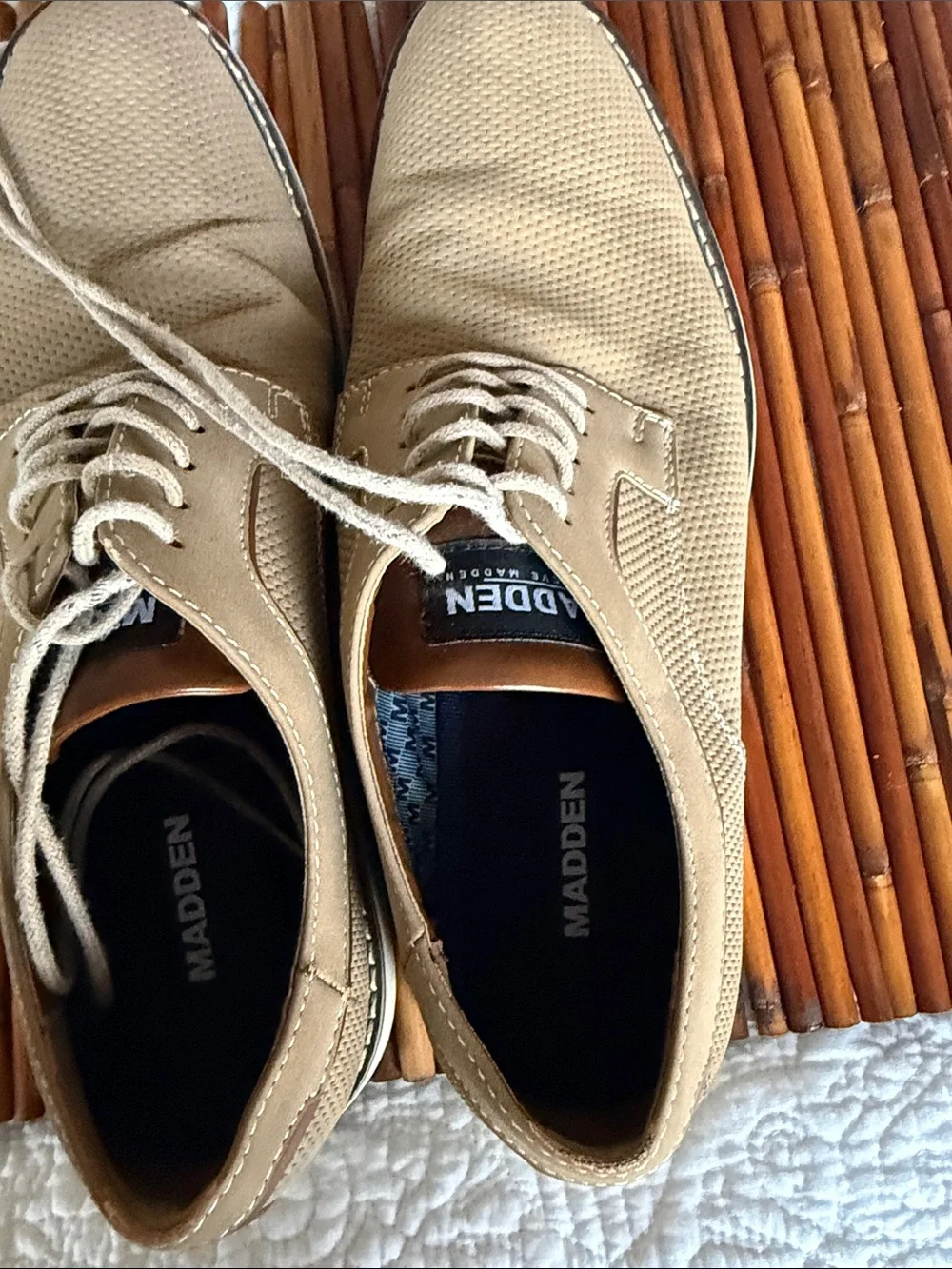 Steve Madden Men’s Beige Lace-Up Derby Shoes
